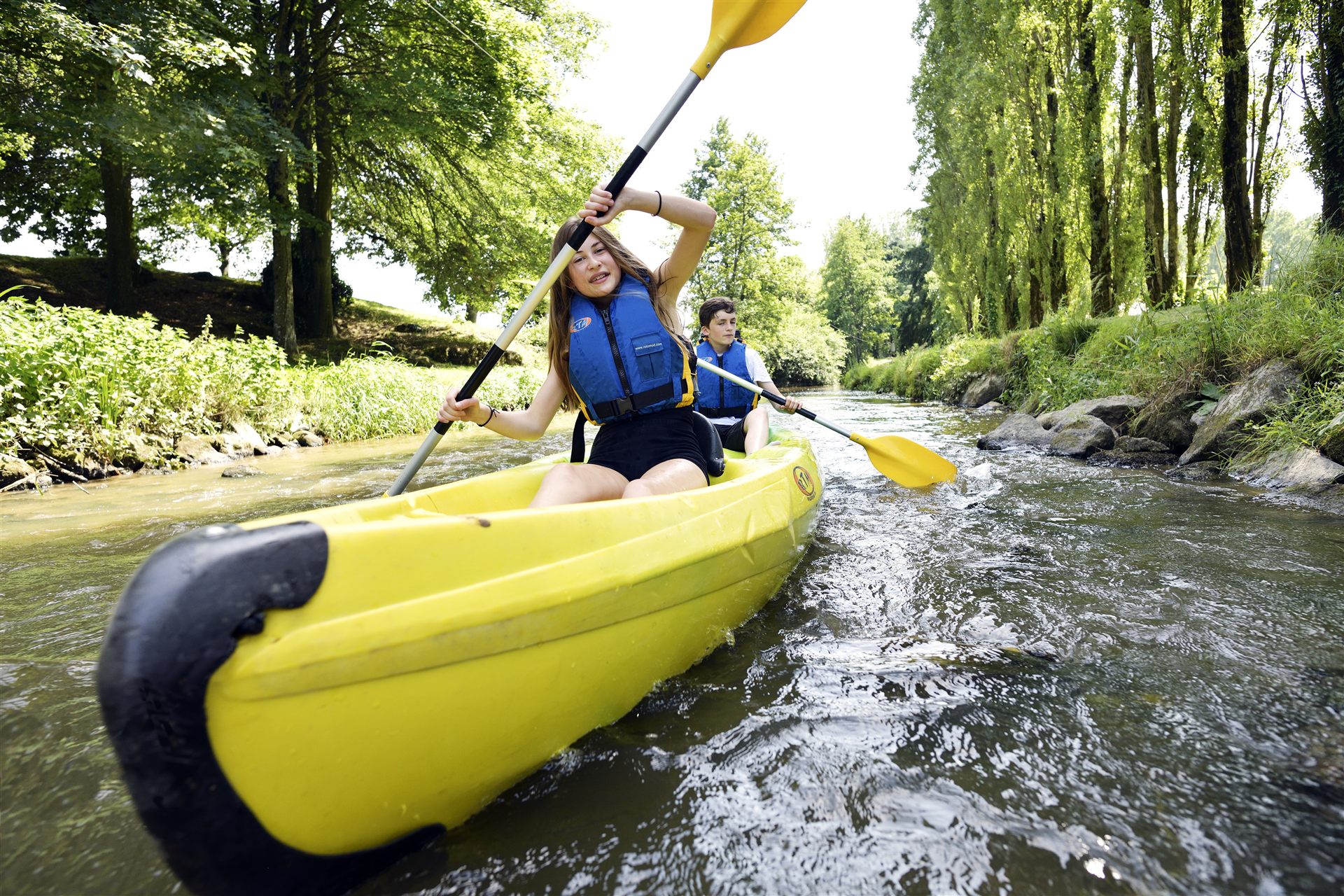 Kayak en famille sur la rivière la Colmont